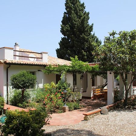 Tenuta Conte Ruggero Santa Domenica  Εξωτερικό φωτογραφία