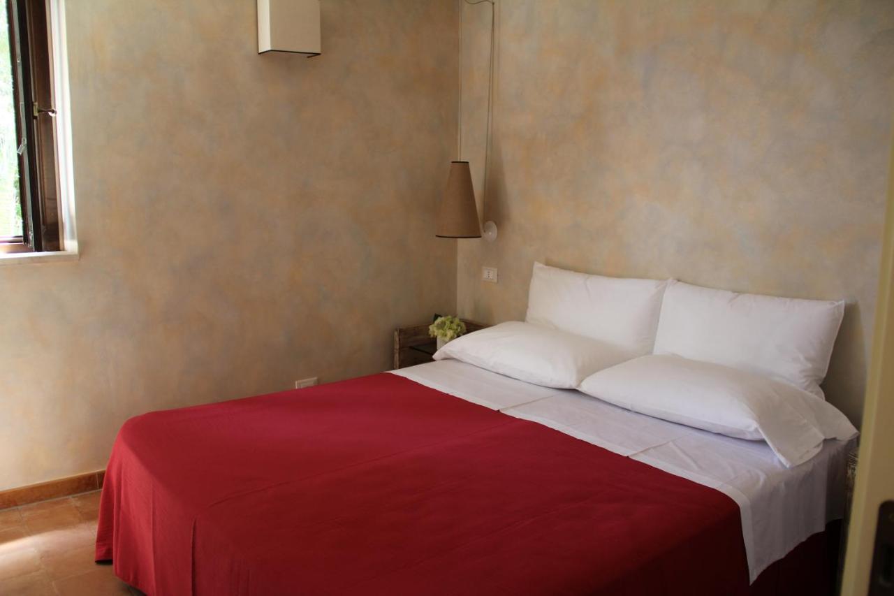 Tenuta Conte Ruggero Santa Domenica  Εξωτερικό φωτογραφία