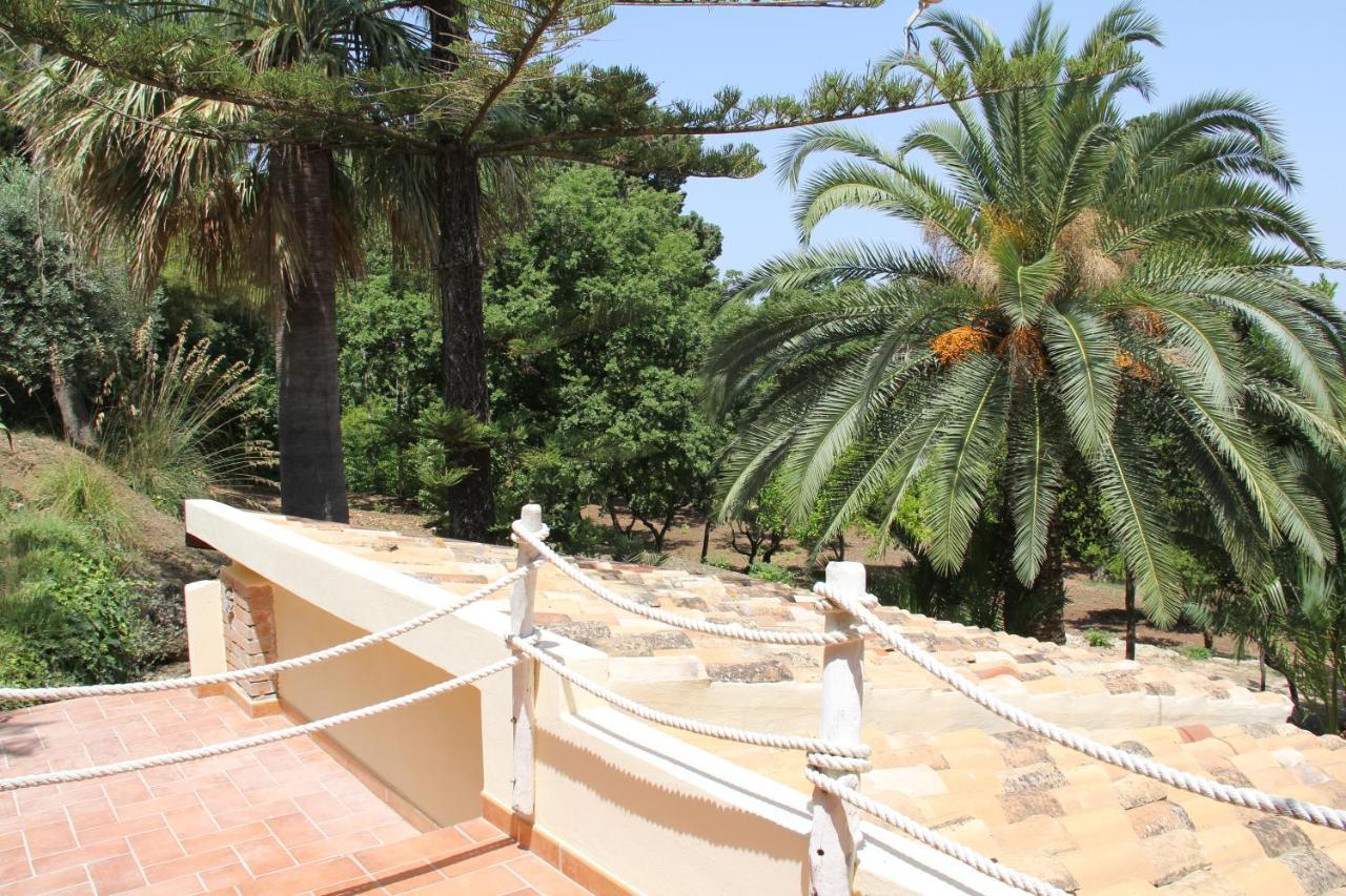 Tenuta Conte Ruggero Santa Domenica  Εξωτερικό φωτογραφία
