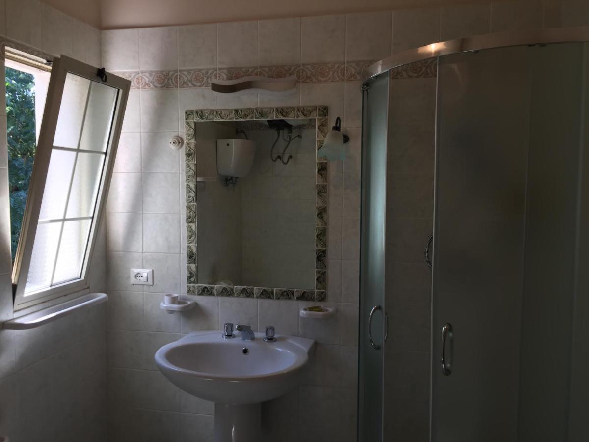 Tenuta Conte Ruggero Santa Domenica  Εξωτερικό φωτογραφία